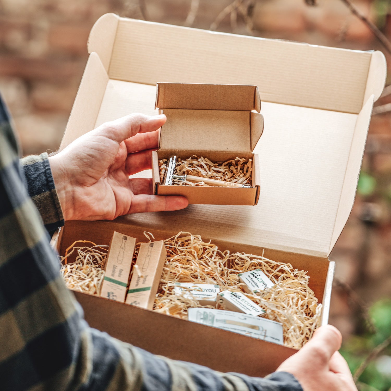 Zero Waste Rasierhobel Set inkl. Bambus Zahnbürsten in Geschenkbox - EcoYou